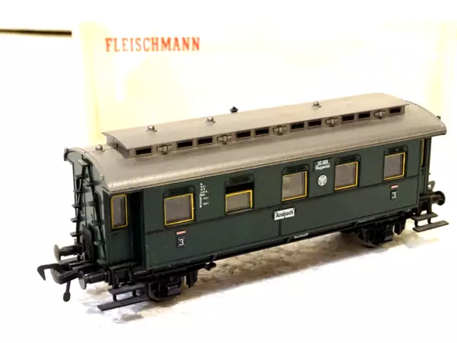 FLEISCHMANN 5069 JOLIE VOITURE  3eme CLASSE DE LA DRG EN BOITE AVEC ECLAIRAGE HO 3