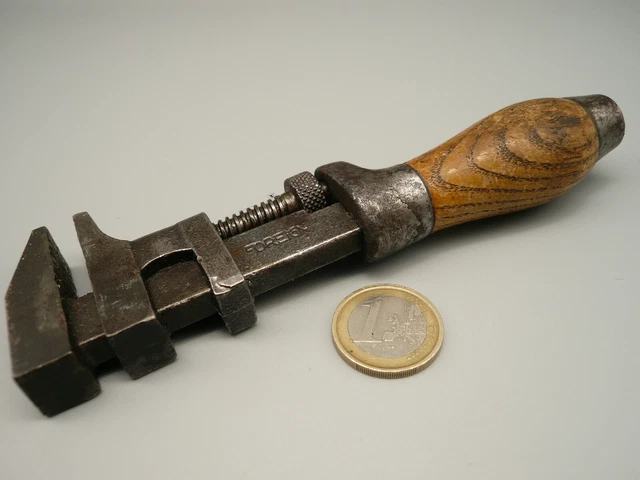 N° 4 OLD tool / outil ancien / AIGUISEUR AFFÛTEUR / FUSIL DE BOUCHER