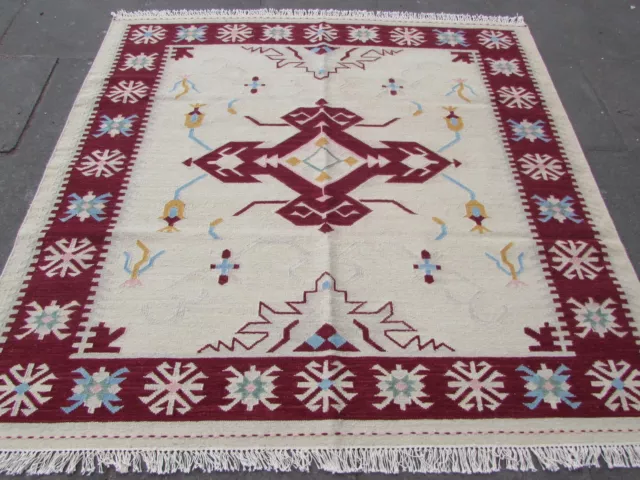 Alte traditionelle handgefertigte orientalische indische cremefarbene Wolle quadratische Kilim 203x202 cm