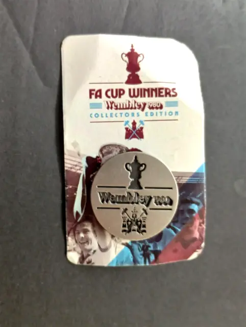 West Ham United Football Club - Fa Cup Winners 1980 - Butterfly Pin Badge
