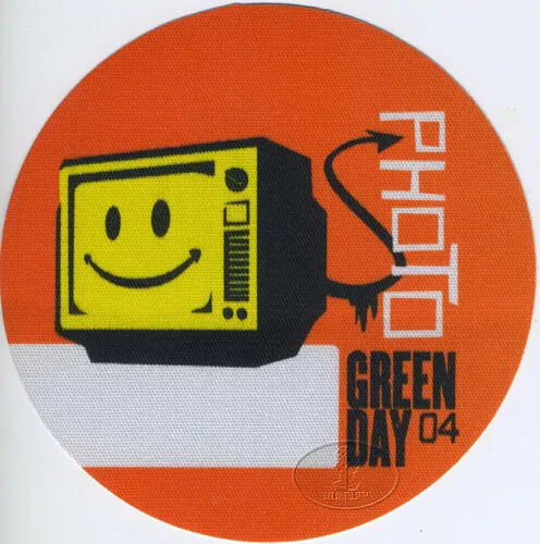 GREEN DAY 2004 American Idiot Tour Backstage Pass Photo