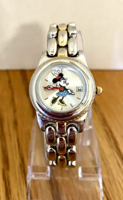 Disney Accutime MINNIE MOUSE Watch With Date - MN2031 - Running - SEE VIDEO