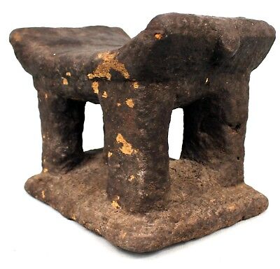 Art African Arts First - Antique Stool Altar for Devin Baoulé - 22 CMS