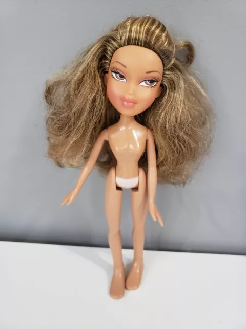 MGA ENTERTAINMENT 2001 Bratz Magic Hair Yasmin Doll Nude Clean GUC