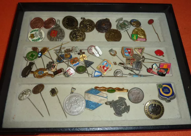 62 Anstecknadeln Lot Sammlung Pins Medaillen Abzeichen Orden Sport BMW Werbung