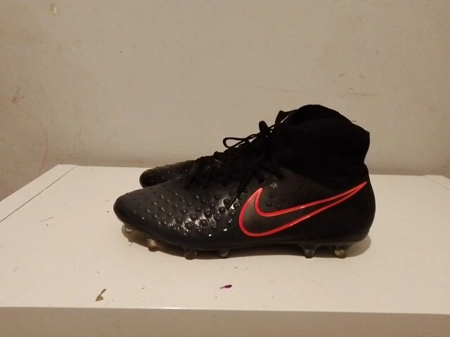 majestas cleats