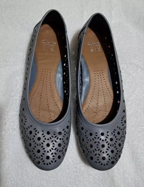 Clarks active store air ballerina