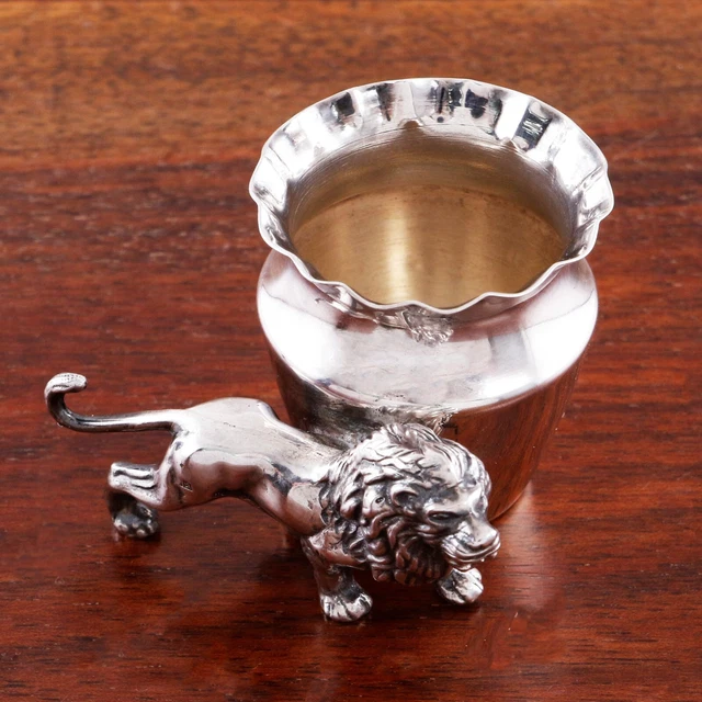 Heavy Figural Hallmarked Egyptian 900 Silver Cigarette Toothpick Urn Lion