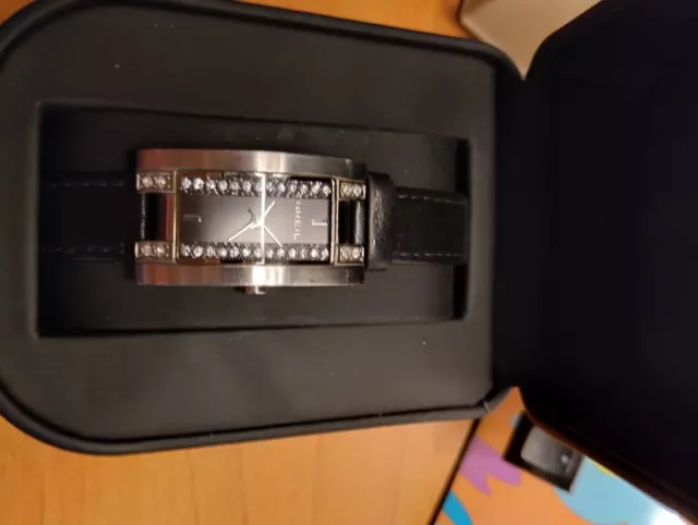 orologio Breil donna collezione Sidney, cassa in acciaio, quadrante nero con cri