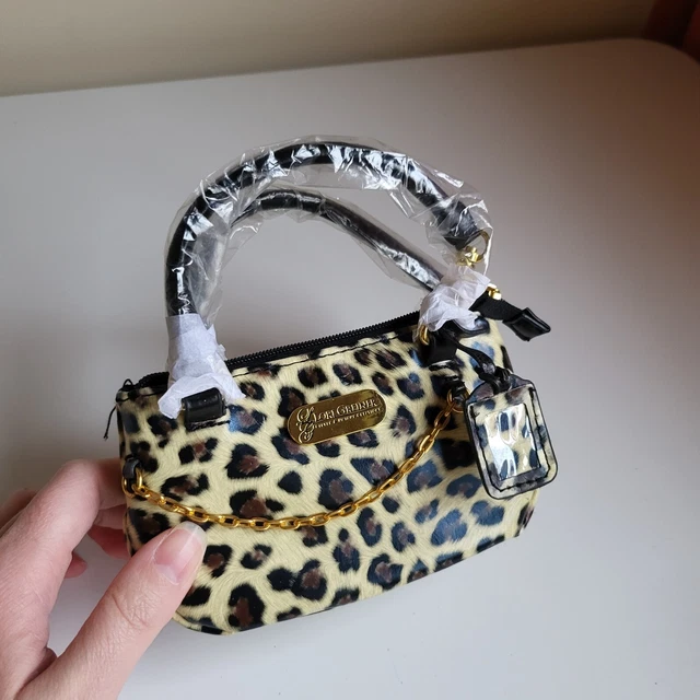 Lori greiner phone 2025 bag