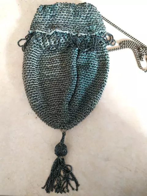 Alter Perlenbeutel Pompadour Abendtasche grau mit Kette Perlenquaste