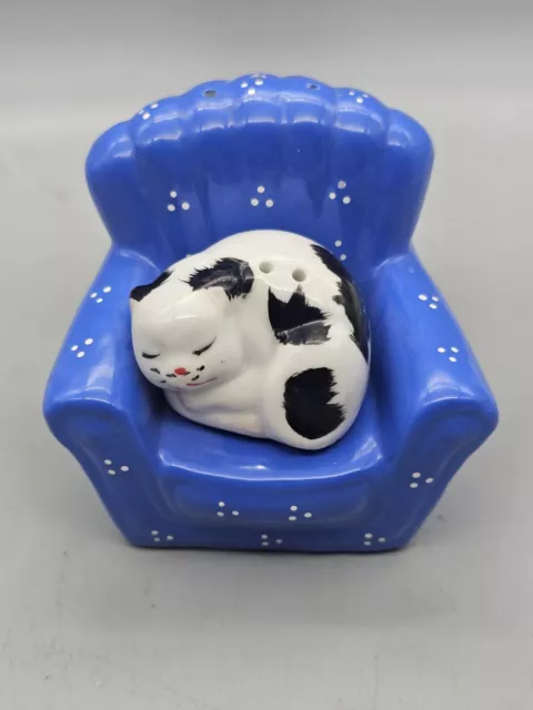 Salt and Pepper Shakers Set Sleeping Cat On Chair Vtg Decor