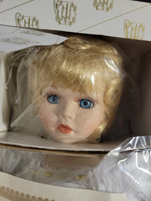 HERITAGE SIGNATURE COLLECTION Guardian Angel Doll Grace w/ Stand 12244 3