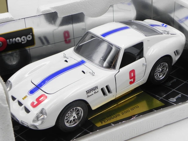 Châssis + échappement 3011-3959 Ferrari gto 1962 1/18 burago #B34
