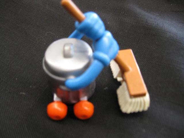 TOMY TRASH CAN MAN free wheeling moveable arms and brush on wheels