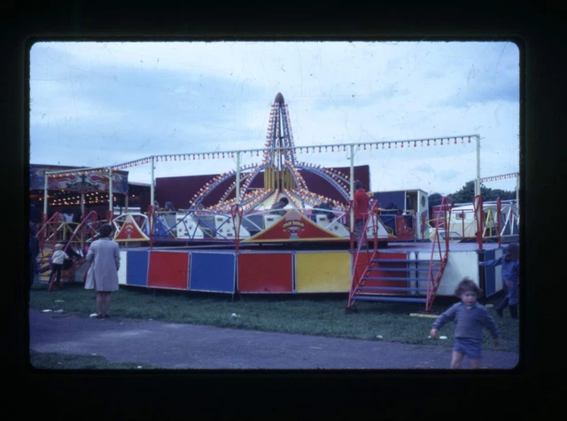 1973 Colour 35mm Slide Vintage Fairground Roundabout Fun Fair Ride R88