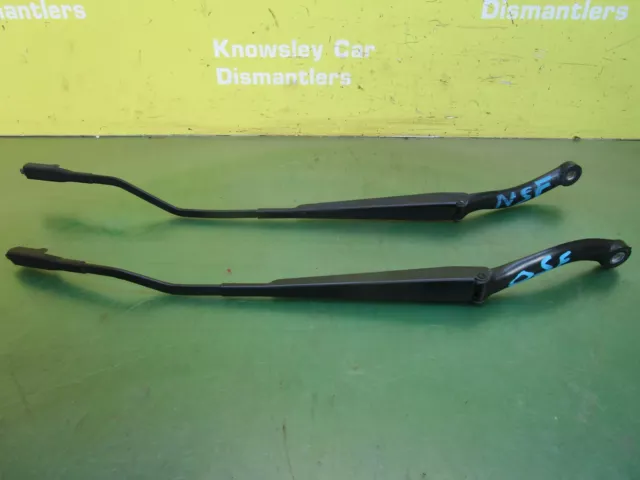 Peugeot 307 Cc Mk1 Front Windscreen Wiper Arms