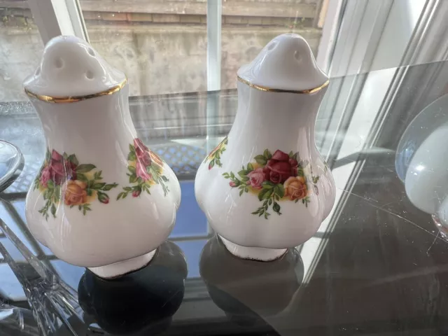 Royal Albert Old Country Roses Salt Pepper Shakers Set Of 2