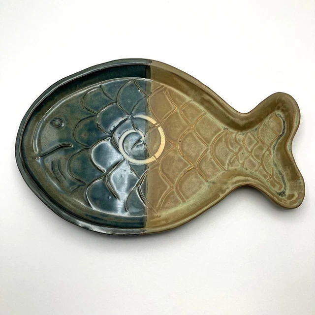 Vassoio da portata Jack O'Patsy Ireland Studio ceramica verde vorticoso a forma di pesce