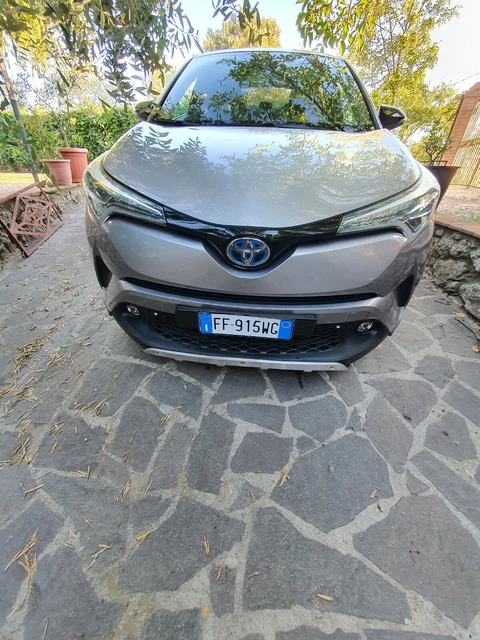 TOYOTA Ch-r 1.8 Hybrid
