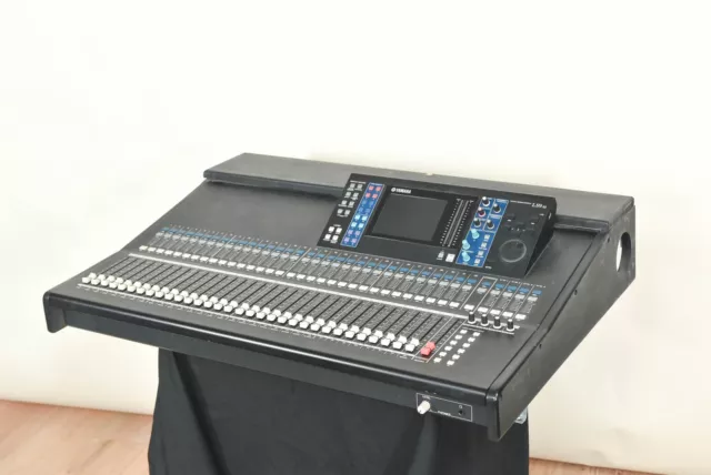 Yamaha LS9-32 32-Channel Digital Mixing Console CG0038Y