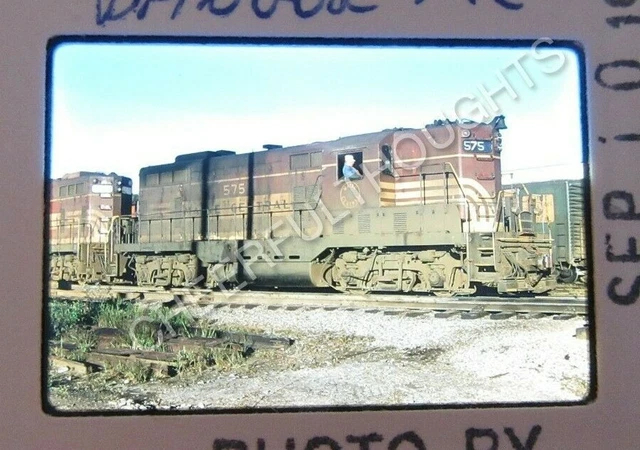 Original '73 Kodachrome Slide MEC Maine Central 575 GP7 Bangor, ME     26P33