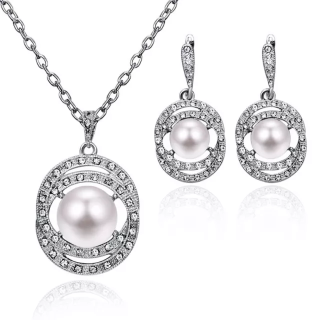 Ovale Pavé Goutte Boucles Clous Collier Avec Pendentif Blanc Perles Mariage Neuf