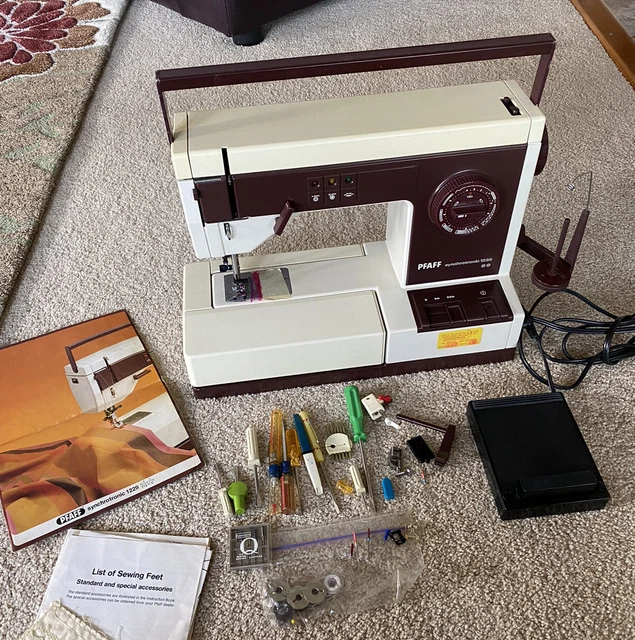 * POWERS ON* Vtg Pfaff Synchrotronic 1229 Sewing Machine West Germany Not tested * POWERS ON* Vtg Pfaff Synchrotronic 1229 Sewing Machine West Germany Not tested