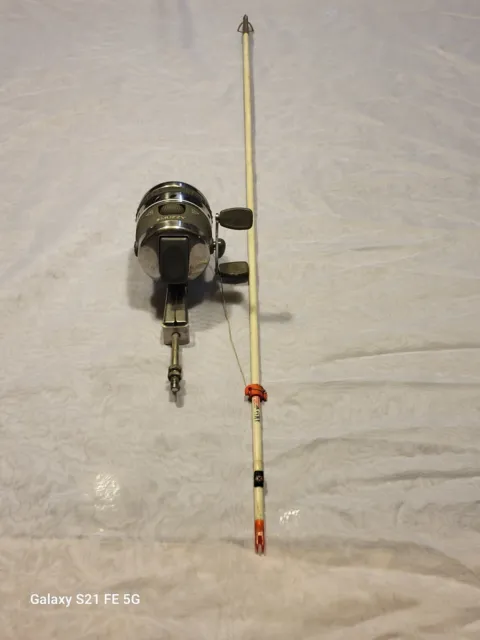 https://www.picclickimg.com/npkAAOSwiwFl7quA/Muzzy-Bow-Fishing-Spin-Style-Reel-And-AMS.webp