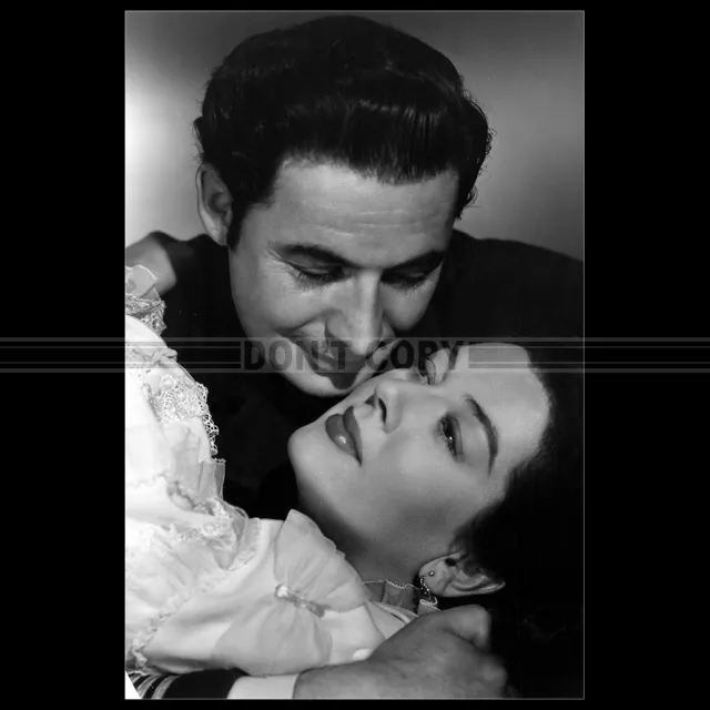 Photo F.013637 LEO GENN & ROSALIND RUSSELL (MOURNING BECOMES ELECTRA) 1947