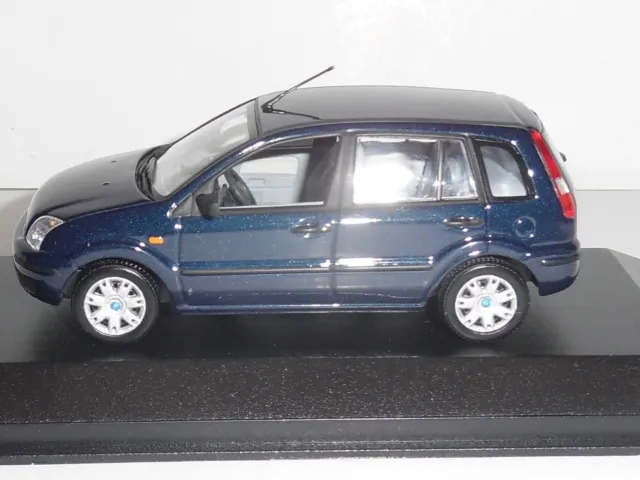 Minichamps . Paul`s Art. Ford Fusion.  5 Door 2002 In Dark Blue, For 403 082205