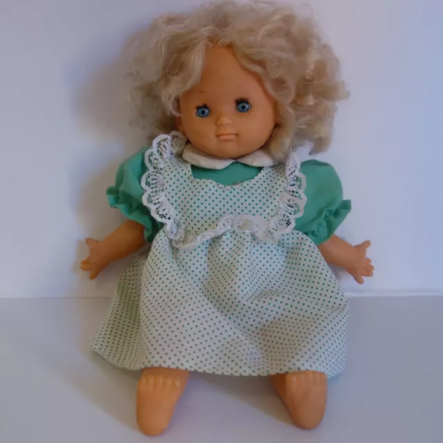 MUNECA FALCA VINTAGE anos 80 90 rubia pelo rizado vestido verde para coleccion EUR 23 99 PicClick ES