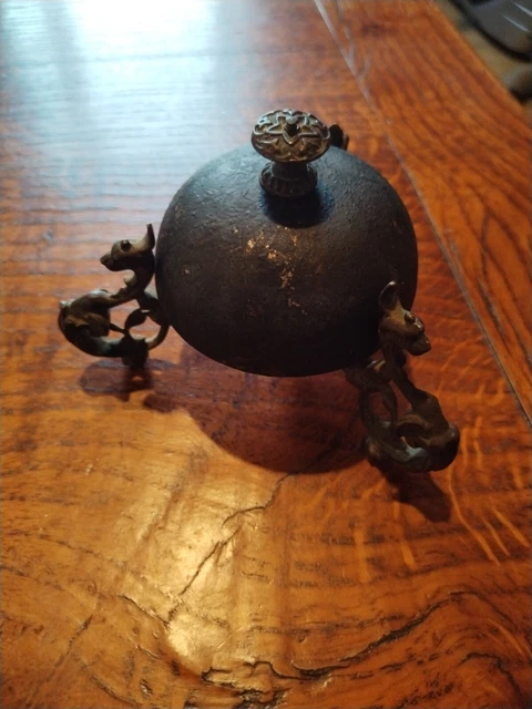 LOT DE 2 Cloches De Porte En Bronze Et Fer Forgé - Complètes Avec Leur