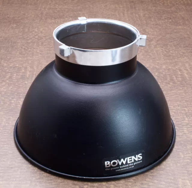 Bowens Mount Reflector for Standard Flash and LED Lights