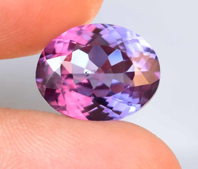 Alexandrite Naturelle 8 Carats, Coussin, Changement De Couleur - Certifiée NGL, Qualité Excellente, D'Inde/Madagascar
