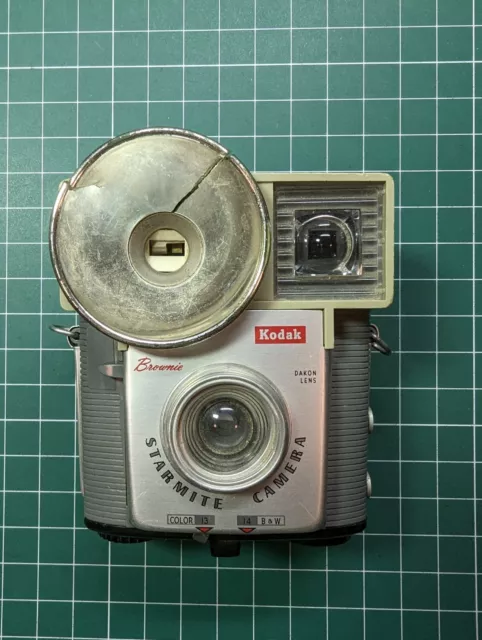 Cámara Kodak Brownie Starmite vintage - sin probar.