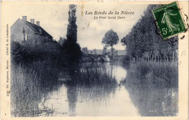 CPA Les Bords de la Nievre - Le Pont St-Ours (456860)