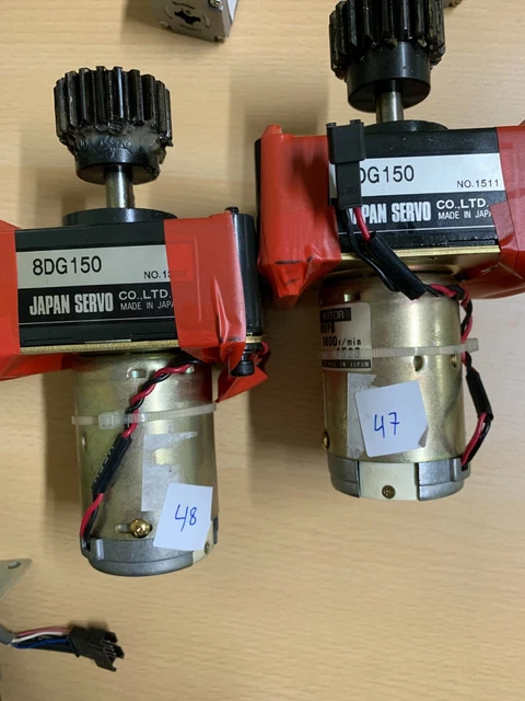 Japan Servo DME44B8HPB DC Motor 8DG150 gearbox