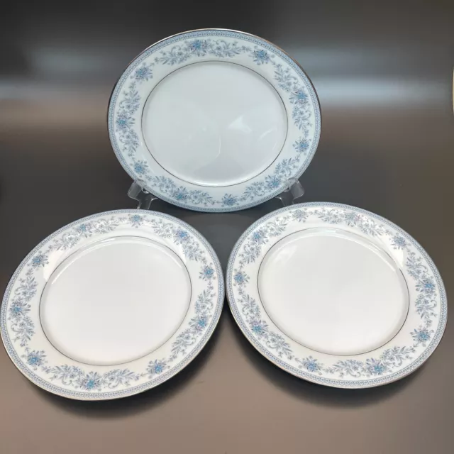Noritake Blue Hill 2482 Dinner Plates Blue White Floral Platinum Trim Lot of 3