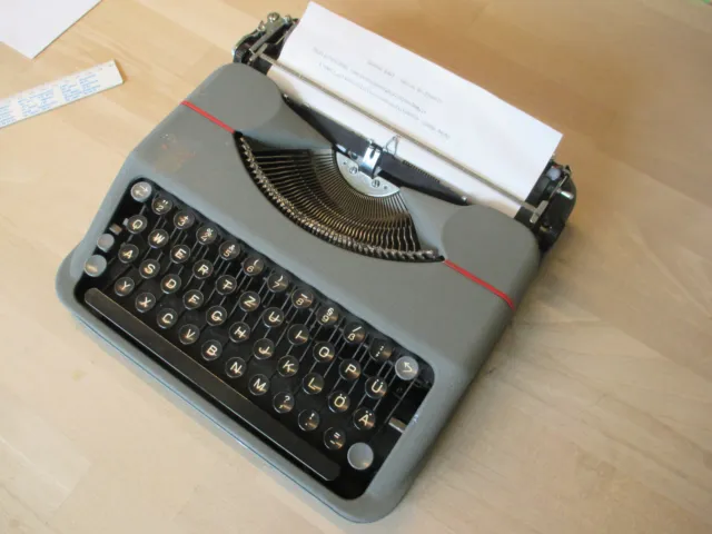 Hermes Baby Schreibmaschine Selten  Seriennummer 5344472, Baujahr 1953 2