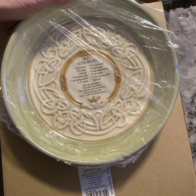 NIB Grasslands Road Irish Soda Bread Dish - Celtic Heritage - Clover Glen - 9 in