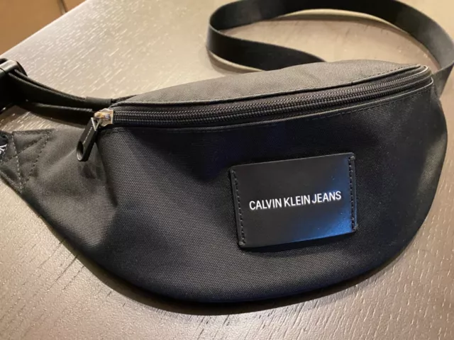 Calvin Klein schwarz Herren Tasche Bauch Umhangetasche