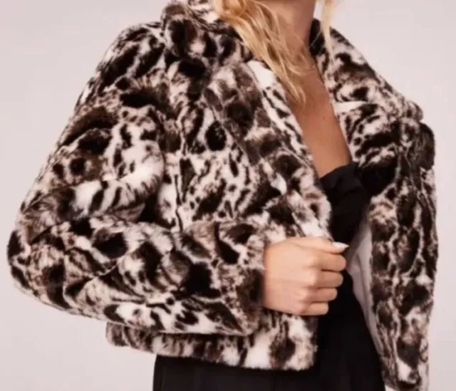 Band of the Free Womens Size L Faux Fur Open Crop Mob Wife Leopard Print NWT