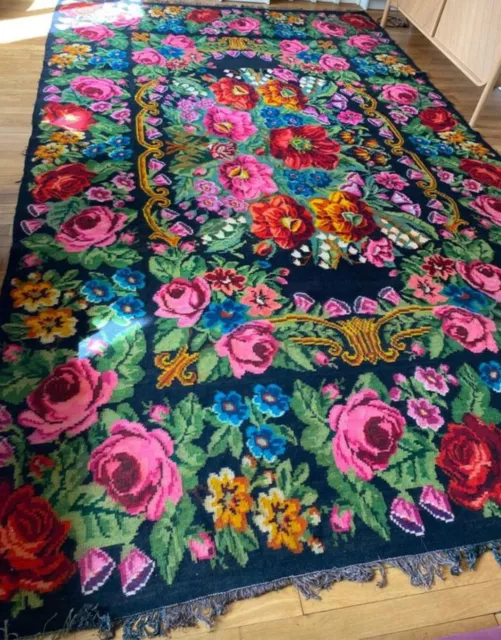 Très beau tapis moldave de grande taille, tissé main.