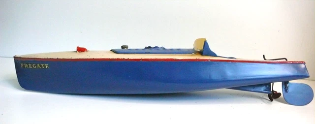 Hornby, Jep et divers : cinq épaves de canots de vitesse ou paquebots