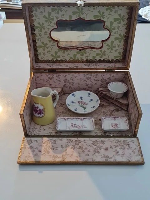 Service De Toilette De Poupée Ancien En Tôle émaillée - Dinette Vintage - Occasion Rare