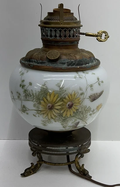 Antique Victorian GWTW Parlor Oil Lamp Electrified Milk glass Globe Daisies