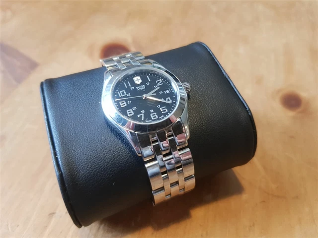 VICTORINOX ALLIANCE SWISS Army Men s Watch V241805 134.99