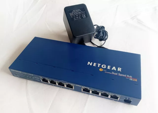 NETGEAR DS108 Dual Speed 8-Port Hub Switch