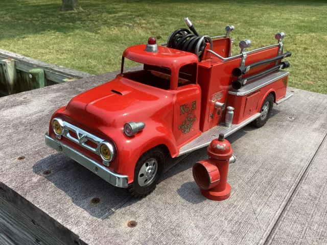 Vintage Tonka Trucks Pressed Steel Fire Truck  1957  with Fire Hydrant (NICE!)